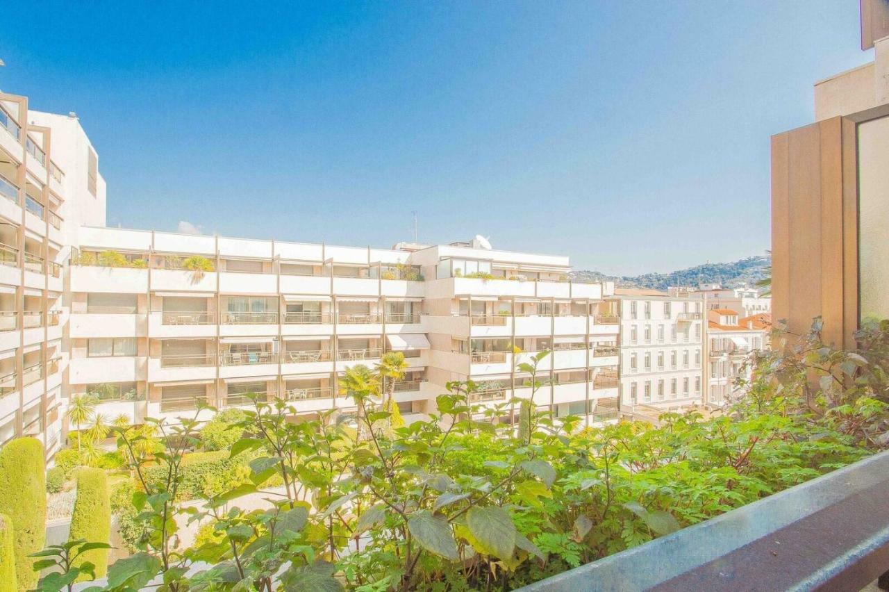 Ferienwohnung Cannes Conseil Immo, Grand Studio Terrasse Gray d'Albion area -Four- Exterior foto